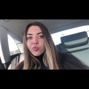 Meet your Posher, Hailey